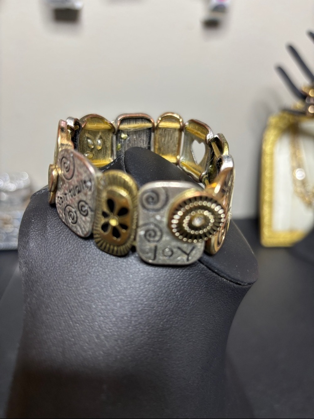 Family Serenity Memories Heart Floral Stretch Bracelet View 4